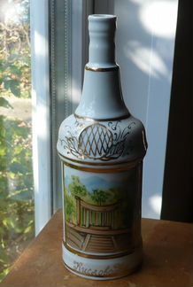 Коллекционная бутылка Кисловодский фарфор