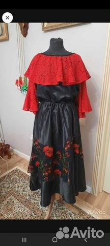 Продаю костюмы