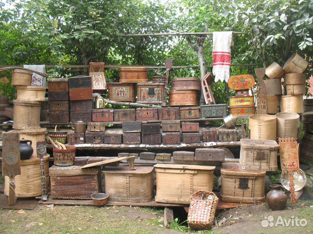 Сундучок маленький старинный окованный расписной