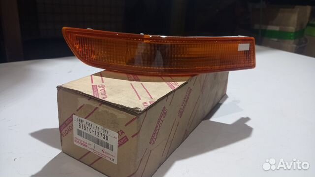 Фонарь указателя поворота правый Toyota Corolla