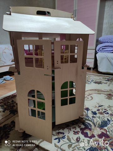 Кукольный домик с мебелью