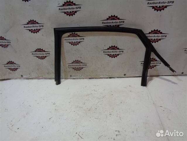 Уплотнитель стекла VW Polo Sedan