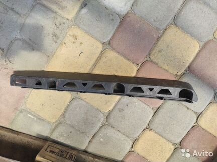 Направляющая заднего бампера левая Skoda Fabia 2