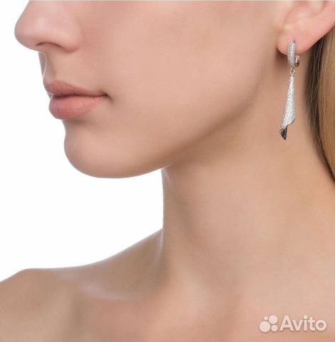 Серебряные серьги с фианитами