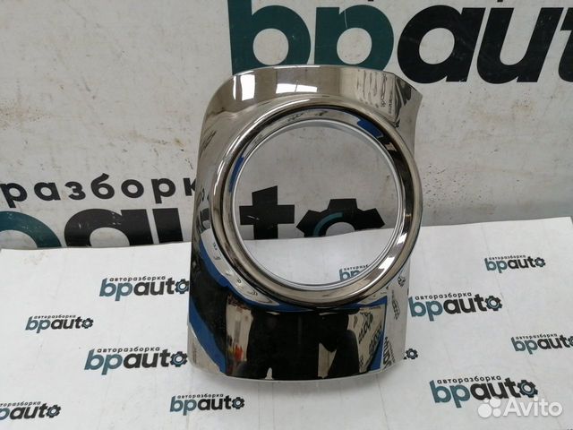 Накладка птф правая 52127-60130 Lexus LX570 LX450D