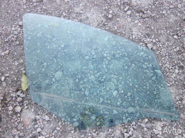 Peugeot 308 стекло двери передней правой