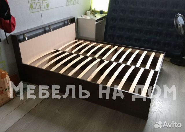 Кровать