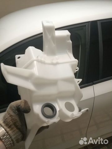 Бачок омывателя toyota RAV4 05-12 2.5 L