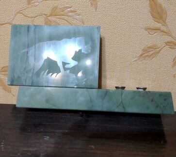 Канцелярский предмет из камня