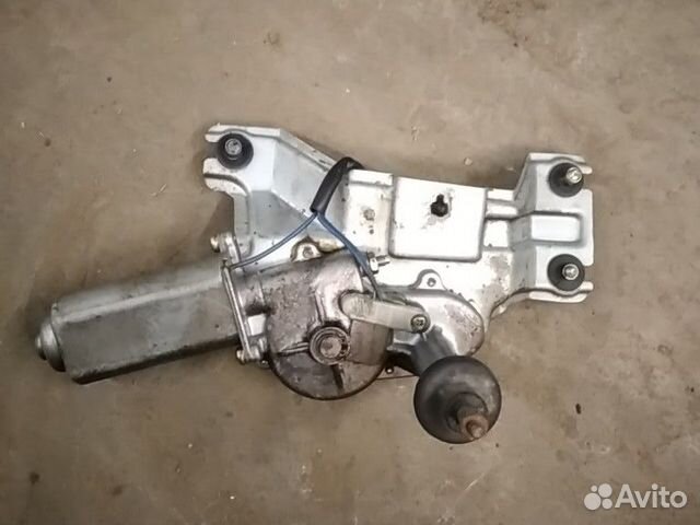 Mitsubishi Pajero II моторчик задн дворника