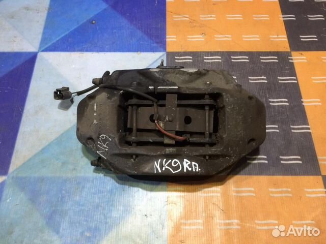 Суппорт передний правый Фольксваген Туарег (2007