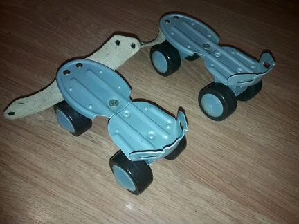 Роликовые коньки СССР(Четырёх колёсные)