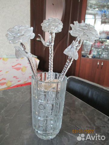 Роза хрустальная и фарфоровые тарелки из СССР