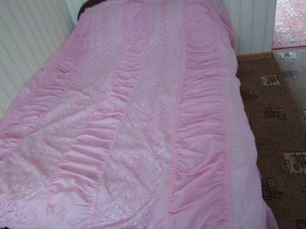 Покрывало на кровать 2-сп. наволочки шторы ламбр