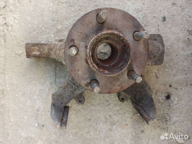 Chrysler 300m кулак поворотный левый