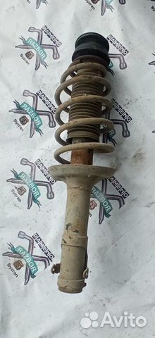 Стойка передняя Volkswagen Джета 3