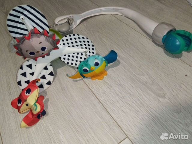 Мобиль tiny love+ пакет погремушек и прыгунки