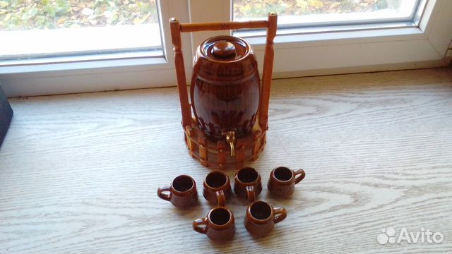 Винный набор. Бочонок и шесть кружек