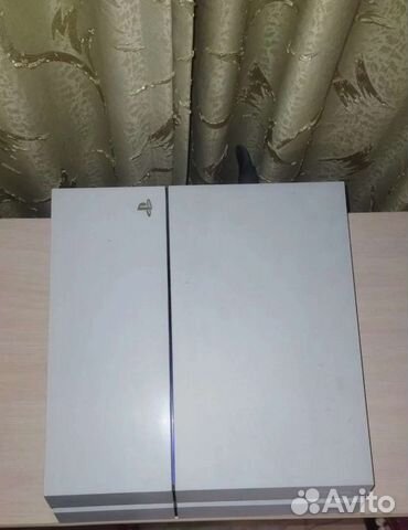 Ps4 fat 500 gb,дополнительно второй геймпад,игры