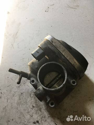 Дроссельная заслонка 047133062D Skoda 1.4