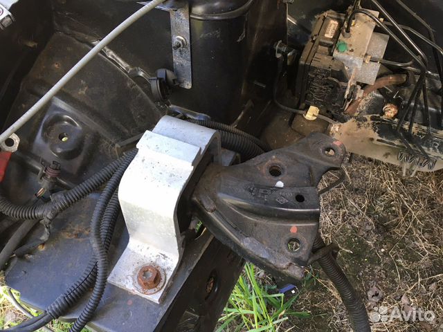 Подушка двигателя для Рено Логан