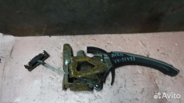 Рычаг стояночного тормоза Toyota Auris (E150) 200