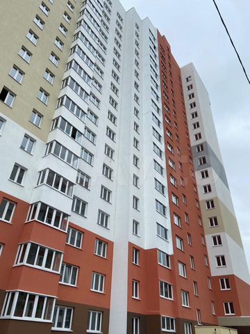 2-к. квартира, 53 м², 1/18 эт.