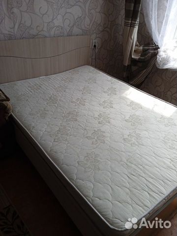 Кровать двухспальная с матрасом бу 140 на 200