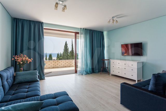 3-к. квартира, 96 м², 3/10 эт.