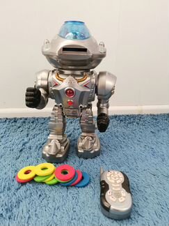 Радиоуправляемый интерактивный робот