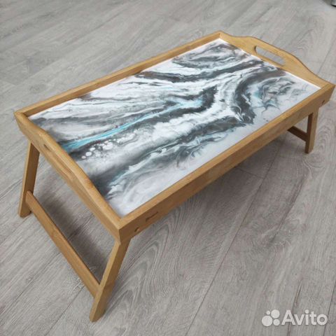 Поднос на ножках