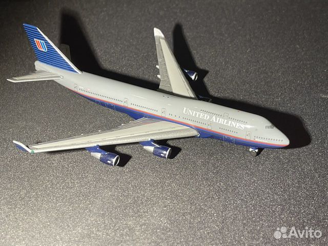 Модель самолета Boeing 747-400 (1:500) herpa
