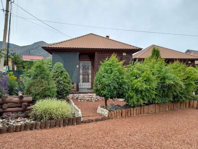 Дом 27 м² на участке 6 сот.