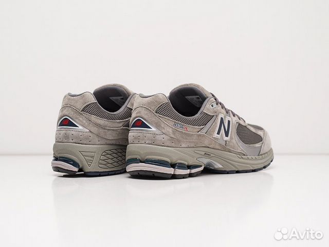 New Balance 2002r