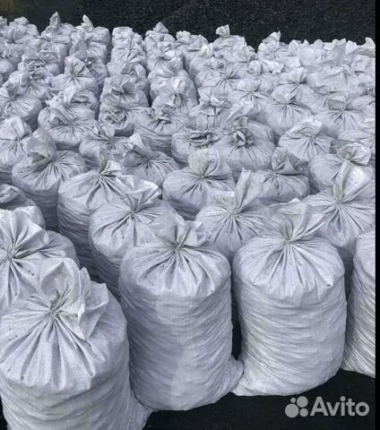 Уголь в мешках и тоннами