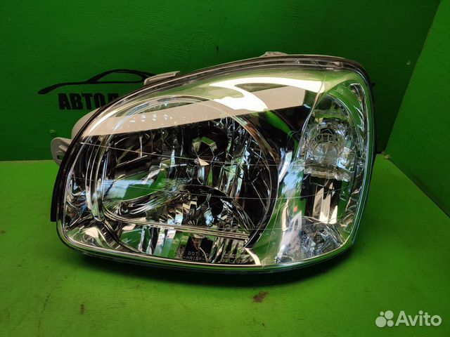 Фара левая Hyundai Santa Fe 00-06