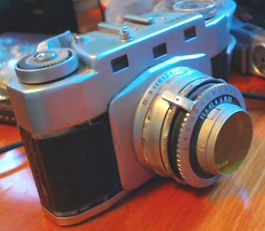 Пленоч фотоаппарат + приемник юность сделан СССР