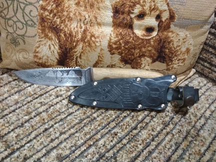 Туристический нож 