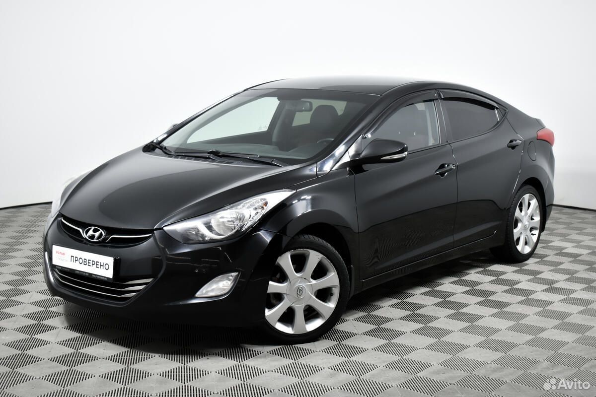 Хендай с пробегом. Elantra 2015. Хендай Элантра белая с черной крышей.