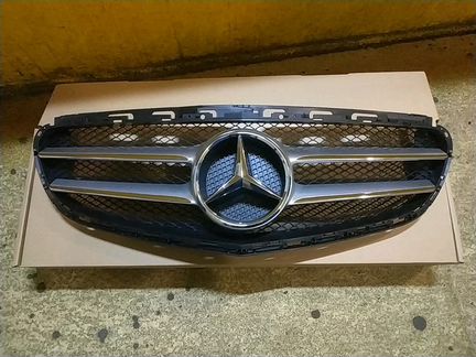 Решетка радиатора Mercedes E w212 212 AMG Рестайл