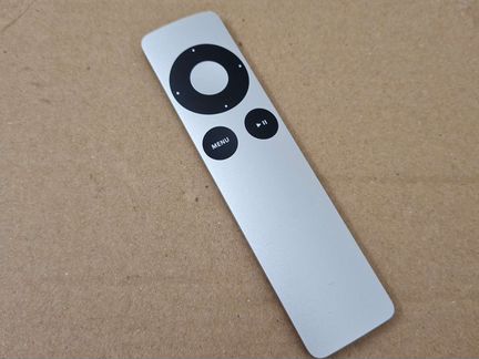 Пульт Apple remote