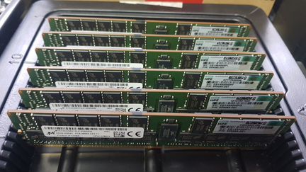 Память HPE 64GB PC4-2666 P00930-B21 809085-091