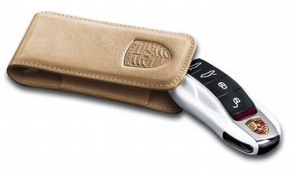 Чехол Порше (с язычком) бежевый