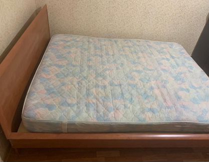 Двухспальная кровать