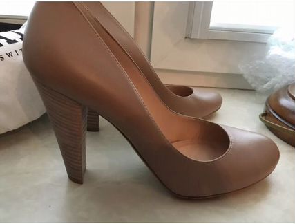 Шикарные новые Bally туфли лодочки на 39 размер