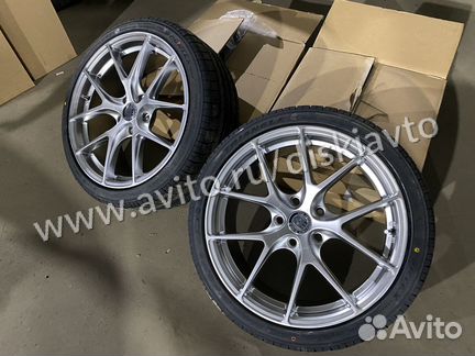 Колёса в сборе HRE HS R18 8J на VW