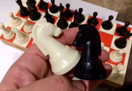 Шахматы СССР 1970-1980е, крупные, карболит