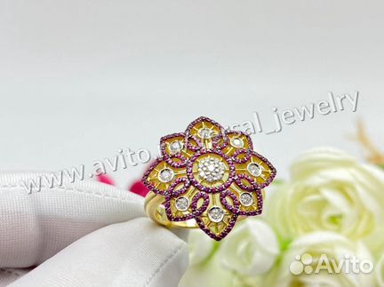 Золотое Кольцо Chopard из золота с рубинами