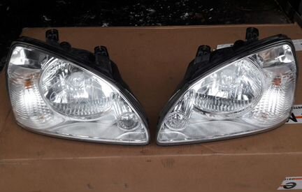 Фары для Киа Каренс Kia Carens 2003 года