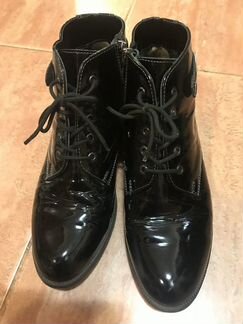 Ботинки лаковые р.38